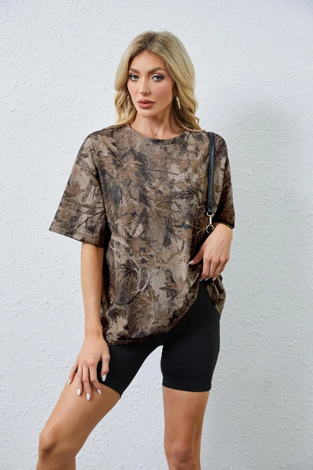 Camo Shirt for Women Mens Maple Leaf Print Short Sleeve Crewneck T-Shirts Summer Oversized Tee Shirts Streetwear