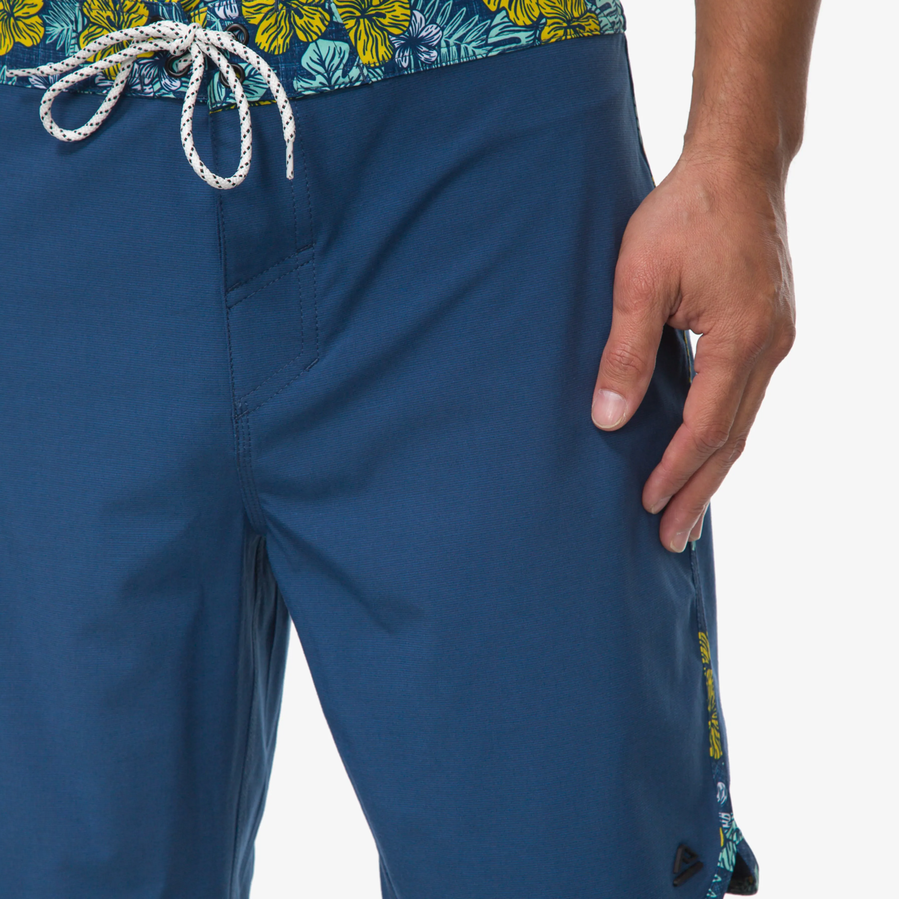 Mullen Board Short 19"